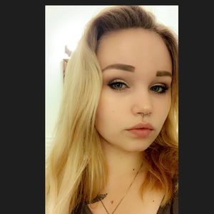 Meet your Posher, Ivey